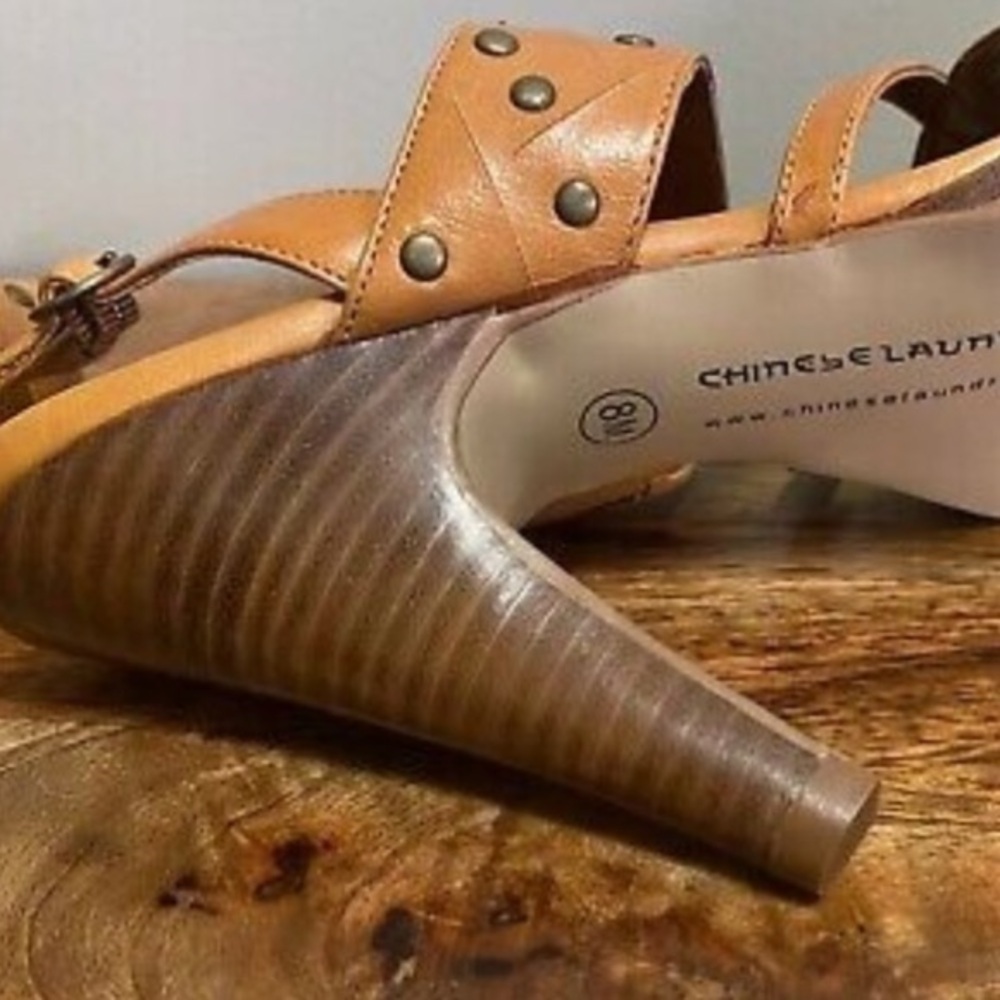 NIB Chinese Laundry Suzana leather sandal - Picture 3 of 8